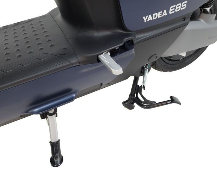 Электроскутер YADEA E8S (black) 1605953EDG фото