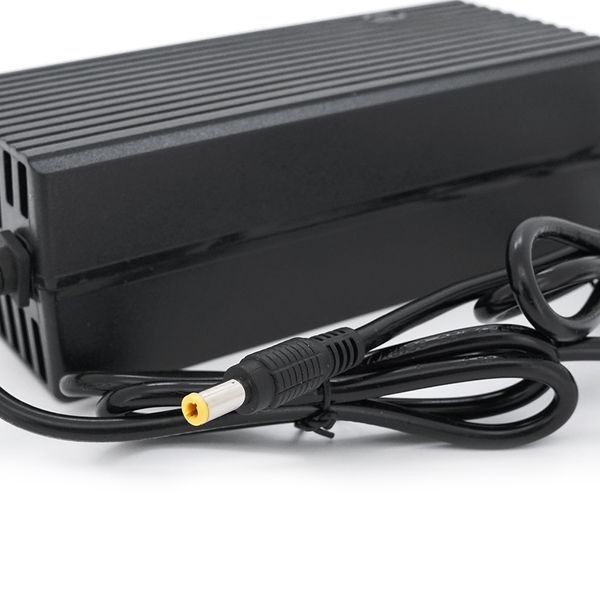 Зарядний пристрій Jinyi для акумуляторів LiFePo4 72V(87,6V) 24S 3A штекер 5.5*2.5 з індикацією BOX 2000000223995YT фото