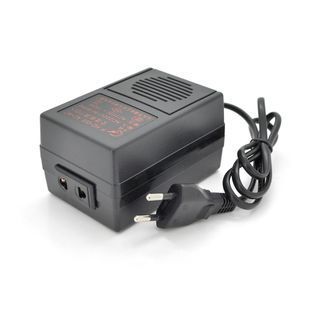 Перетворювач напруги трансформаторний 150W Input 220 V/Output 110V + універсальна розетка 2000000208374YT фото